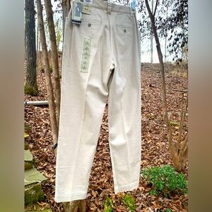 Brand New Lee khaki pants size 8 medium